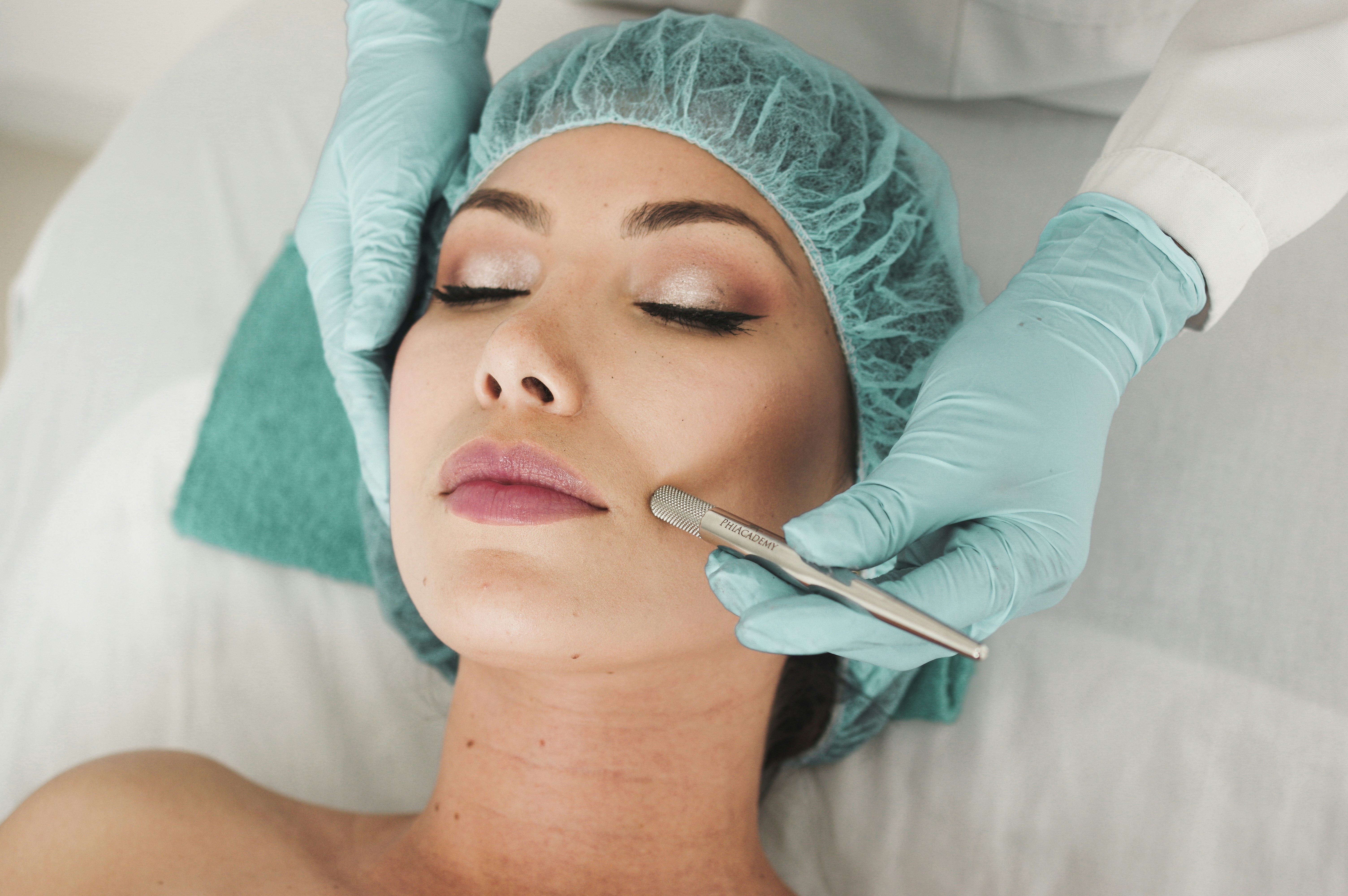 Luxury facial treatment at professional salon in Lucknow for glowing skin
